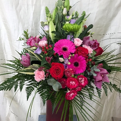 Vase arrangement