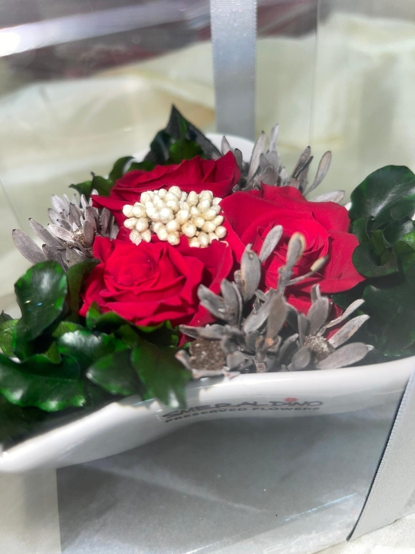 Preserved red rose arrangement (E)